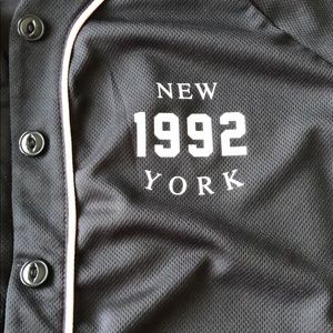 Black, white and pink jersey